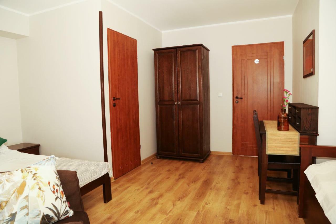 4 Strony Swiata Pokoje I Apartamenty Dzwirzyno Luaran gambar